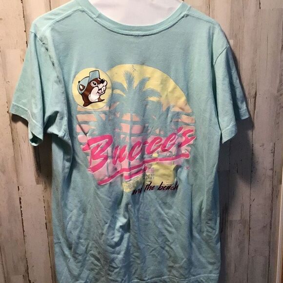 Buc-cees and the beach tee shirt size medium - Picture 2 of 5